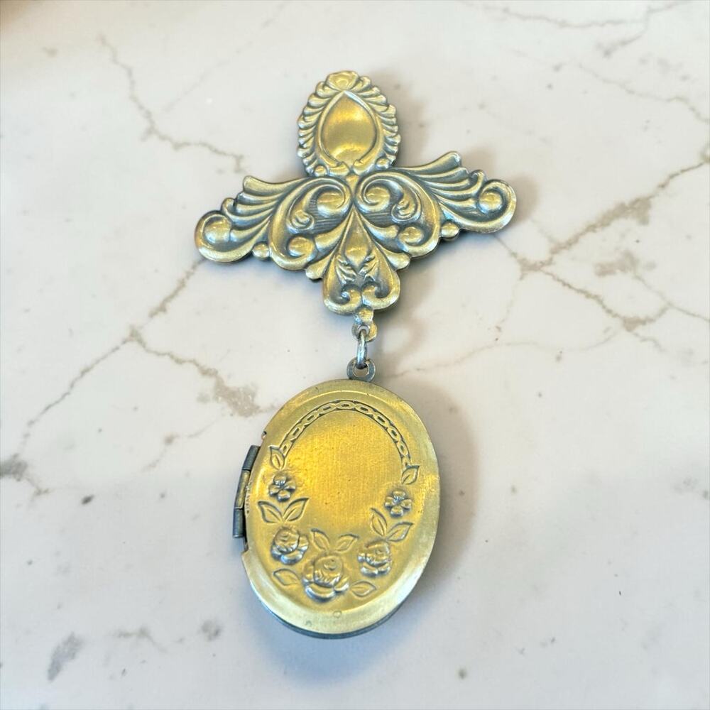 Vintage Gold Tone Floral Locket Brooch Dangle Photo Pendant Pin